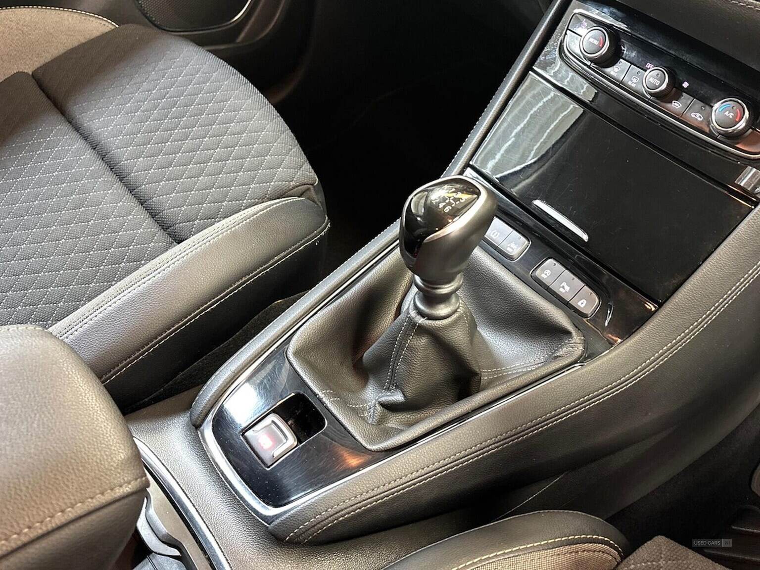 Nov 2019 Vauxhall Grandland X 1.2 Turbo Sri Nav 5Dr