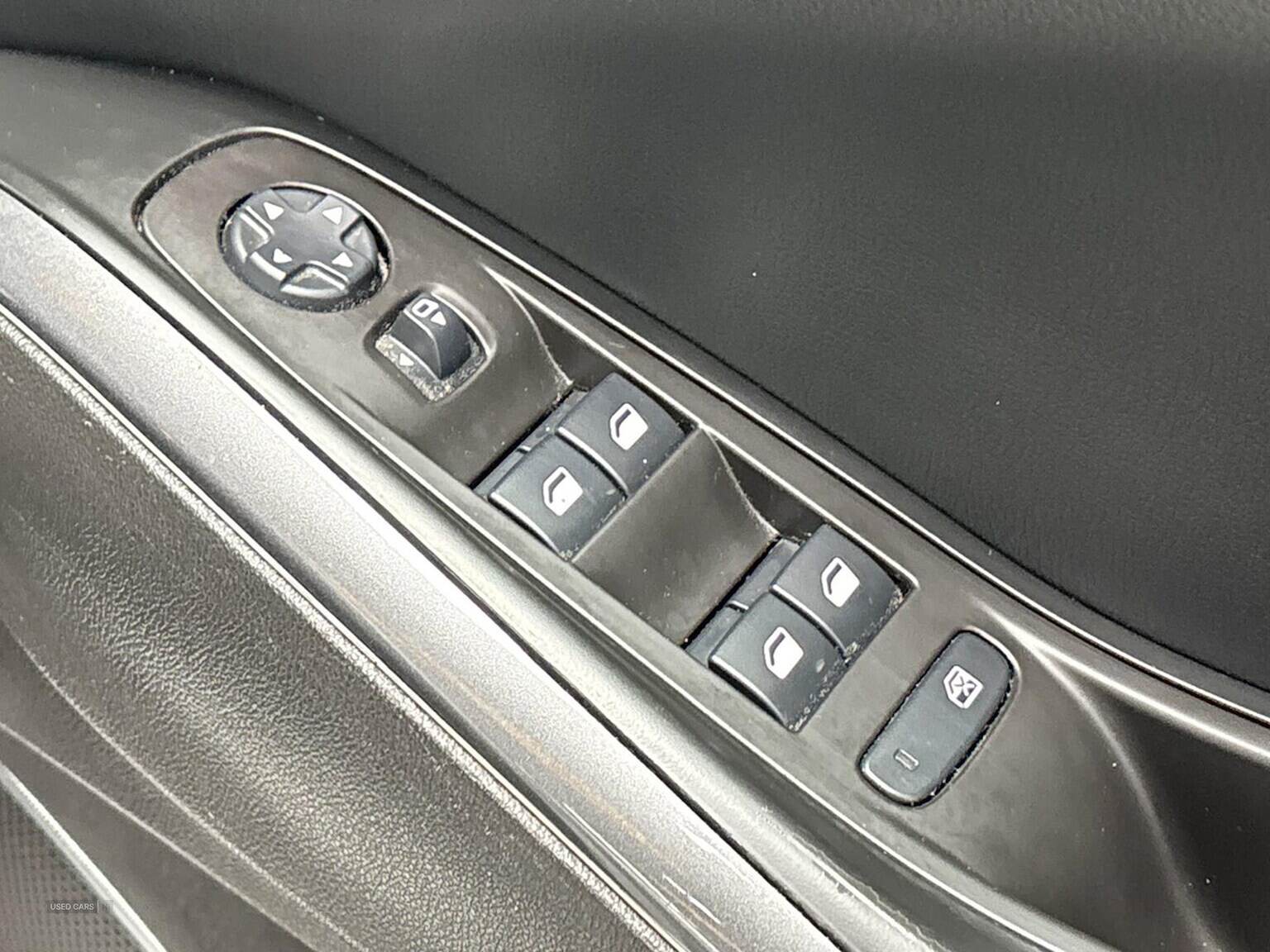 Nov 2019 Vauxhall Grandland X 1.2 Turbo Sri Nav 5Dr