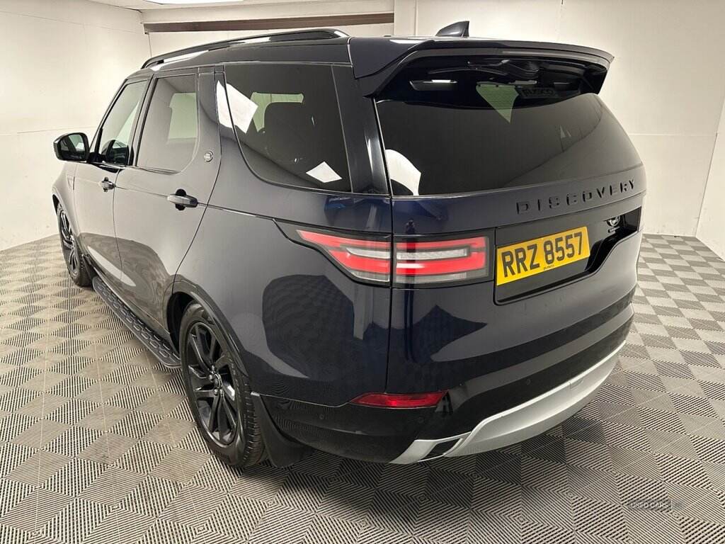 Oct 2020 Land Rover Discovery 3.0 SD6 Landmark Edition 5dr Auto