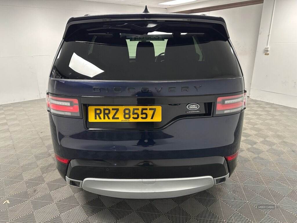 Oct 2020 Land Rover Discovery 3.0 SD6 Landmark Edition 5dr Auto