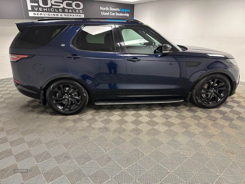 Oct 2020 Land Rover Discovery 3.0 SD6 Landmark Edition 5dr Auto