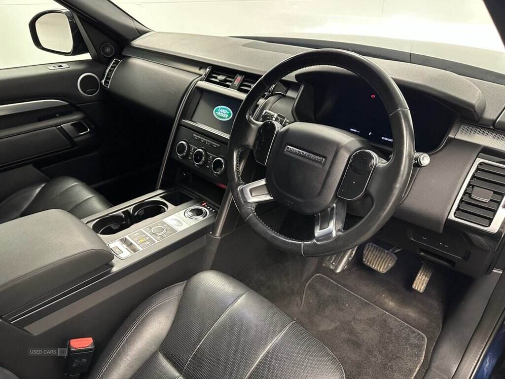 Oct 2020 Land Rover Discovery 3.0 SD6 Landmark Edition 5dr Auto