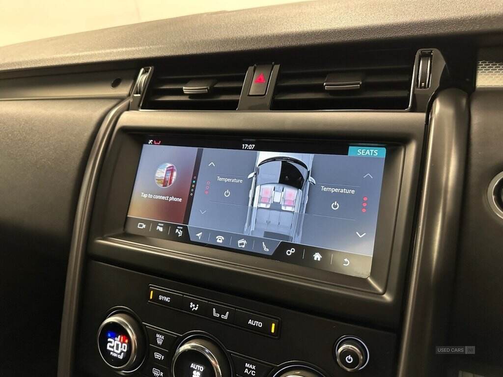 Oct 2020 Land Rover Discovery 3.0 SD6 Landmark Edition 5dr Auto