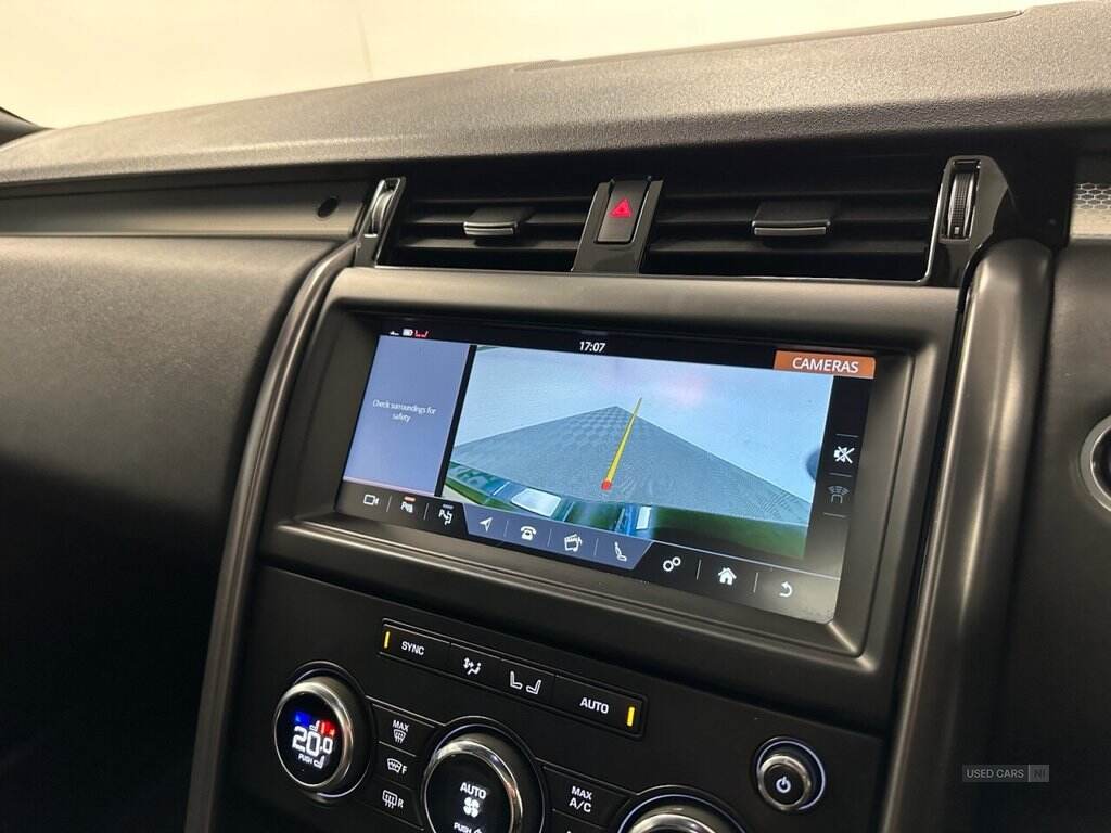 Oct 2020 Land Rover Discovery 3.0 SD6 Landmark Edition 5dr Auto
