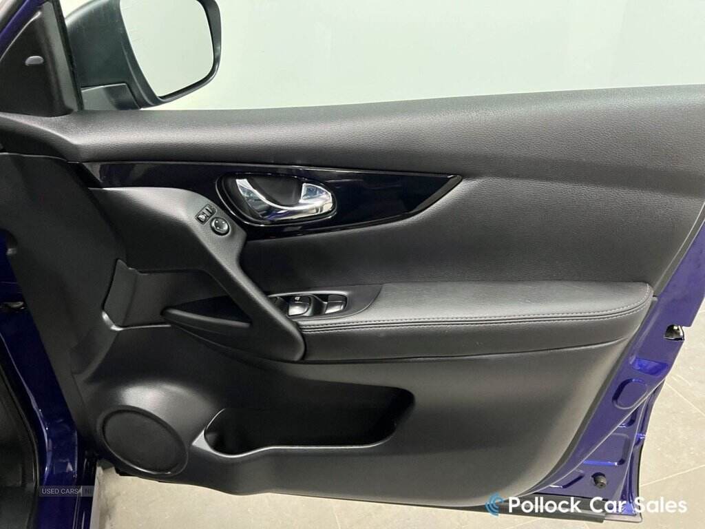 Apr 2015 Nissan Qashqai 1.5 dCi Tekna 5dr