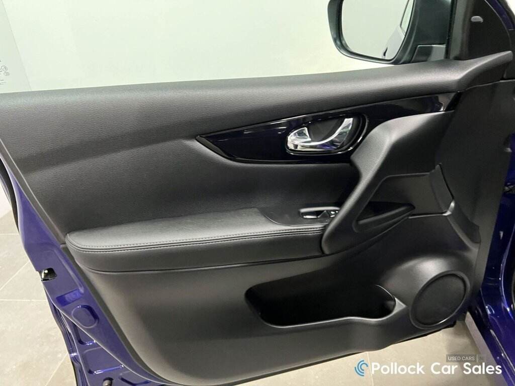 Apr 2015 Nissan Qashqai 1.5 dCi Tekna 5dr