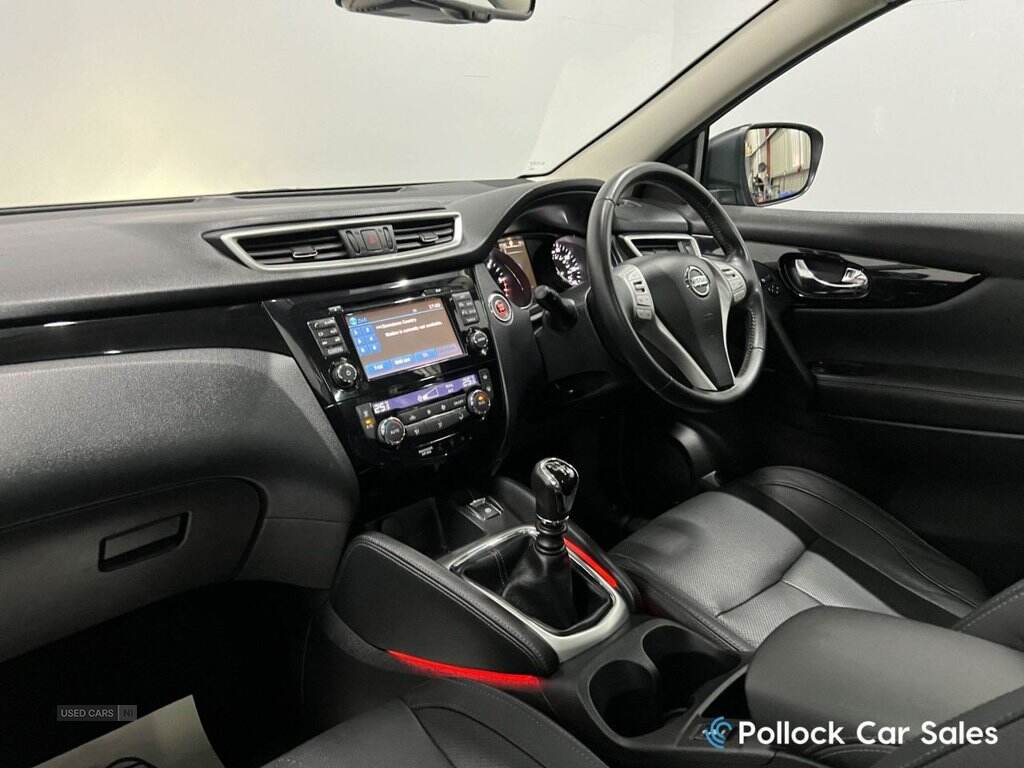 Apr 2015 Nissan Qashqai 1.5 dCi Tekna 5dr