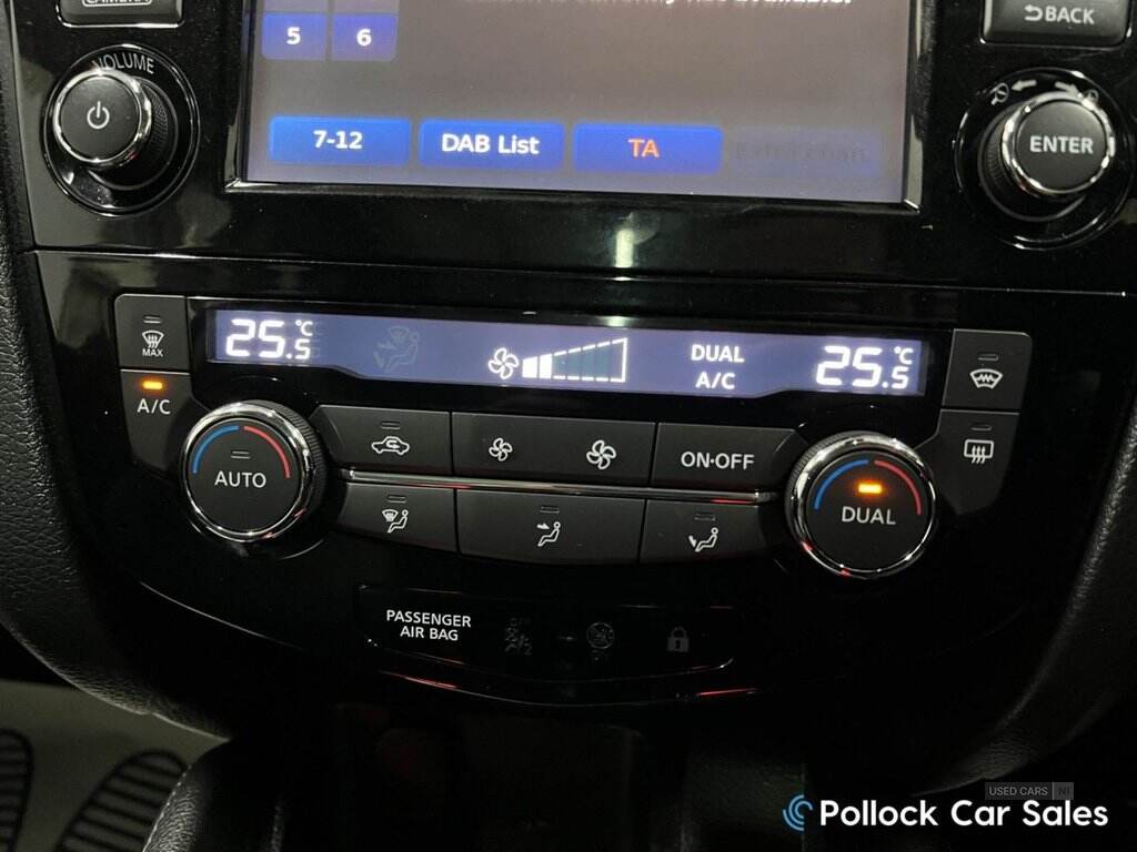 Apr 2015 Nissan Qashqai 1.5 dCi Tekna 5dr