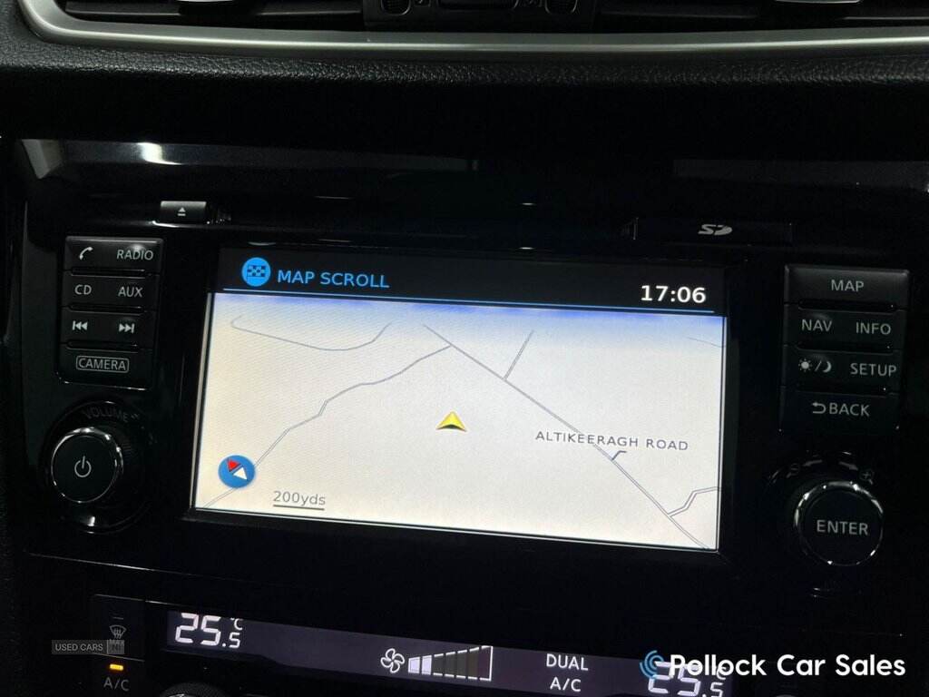 Apr 2015 Nissan Qashqai 1.5 dCi Tekna 5dr