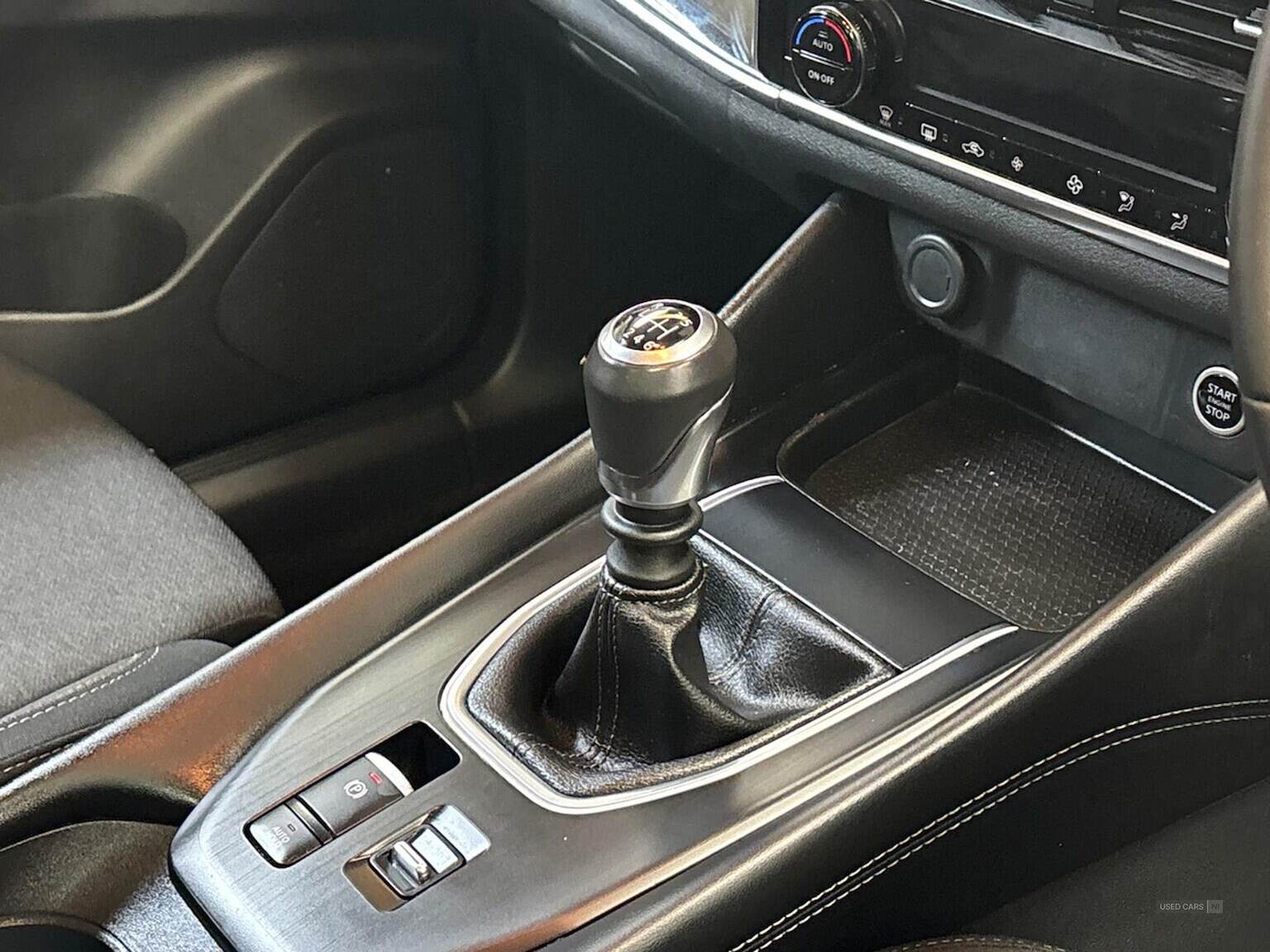 Oct 2023 Nissan Qashqai 1.3 Dig-T Mh N-Connecta 5Dr