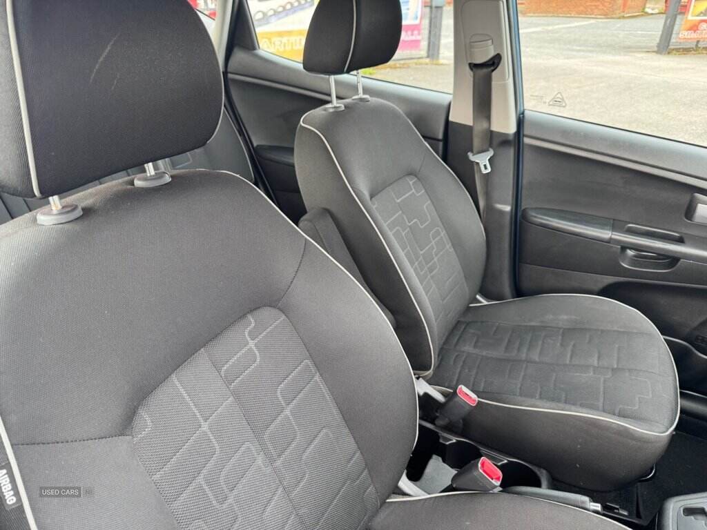 Aug 2013 Kia Venga 1.6 2 5dr Auto