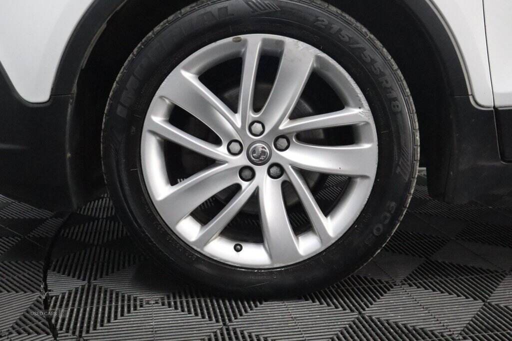 Oct 2016 Vauxhall Mokka 1.6i Exclusiv 5dr