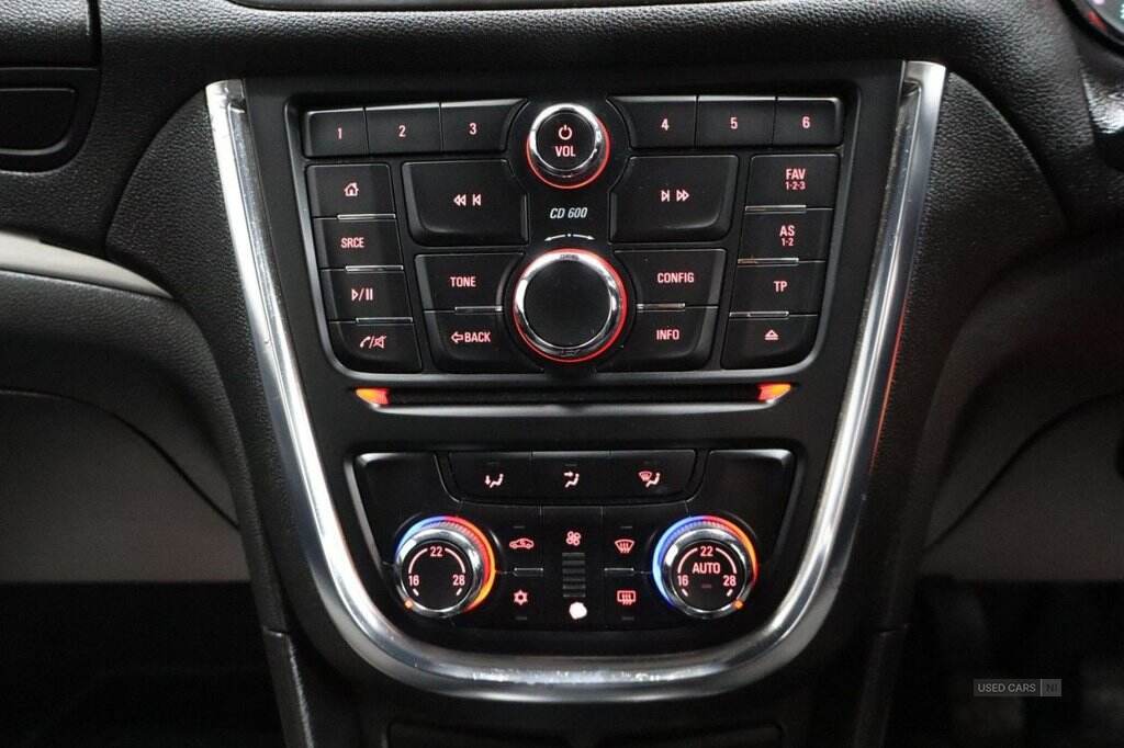 Oct 2016 Vauxhall Mokka 1.6i Exclusiv 5dr