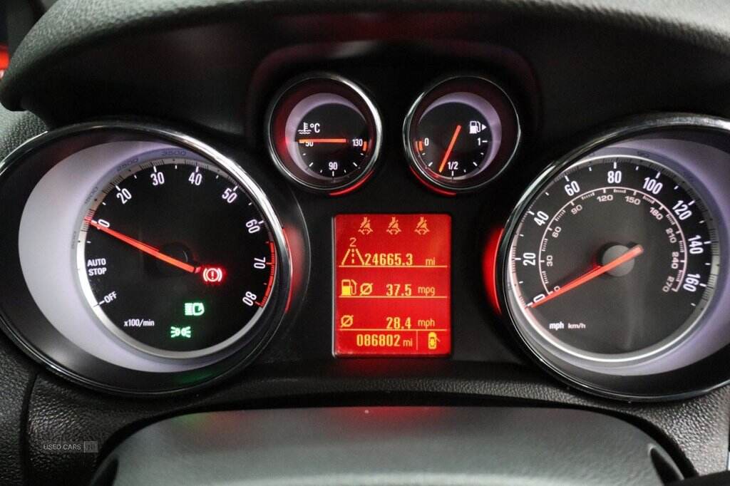 Oct 2016 Vauxhall Mokka 1.6i Exclusiv 5dr