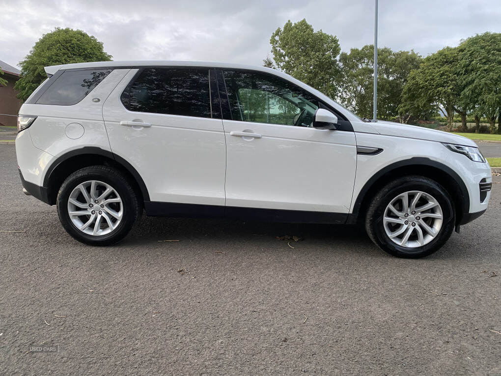 Dec 2017 Land Rover Discovery Sport 2.0 TD4 180 SE 5dr