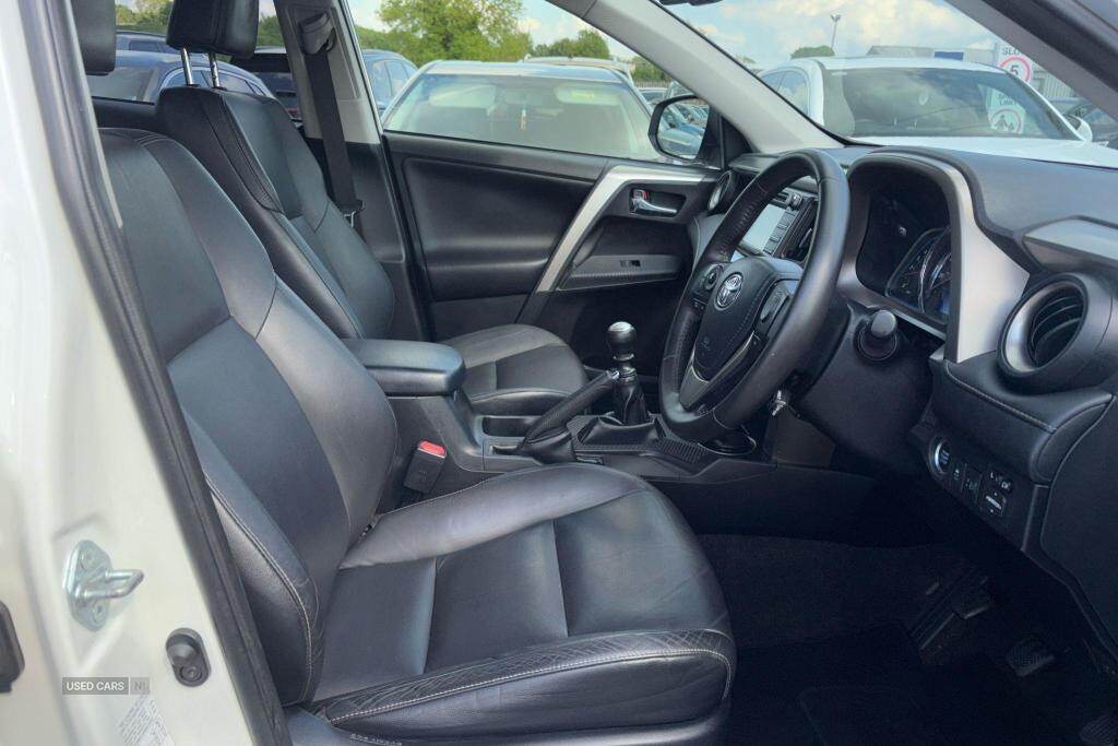 Sep 2014 Toyota RAV4 2.2 D-4D Invincible 5dr