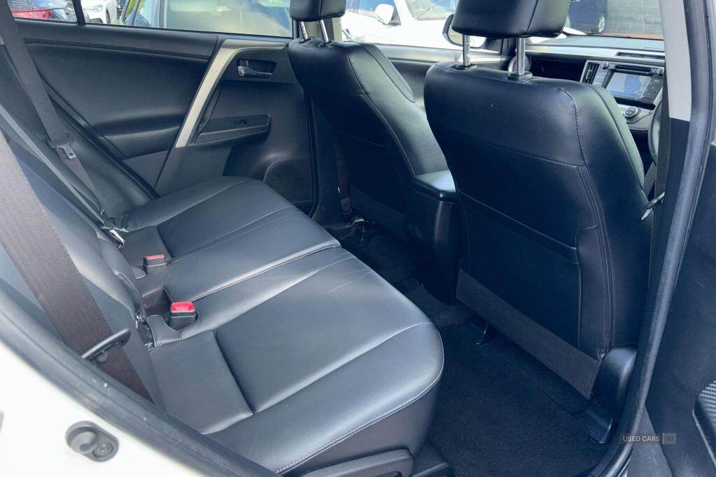 Sep 2014 Toyota RAV4 2.2 D-4D Invincible 5dr