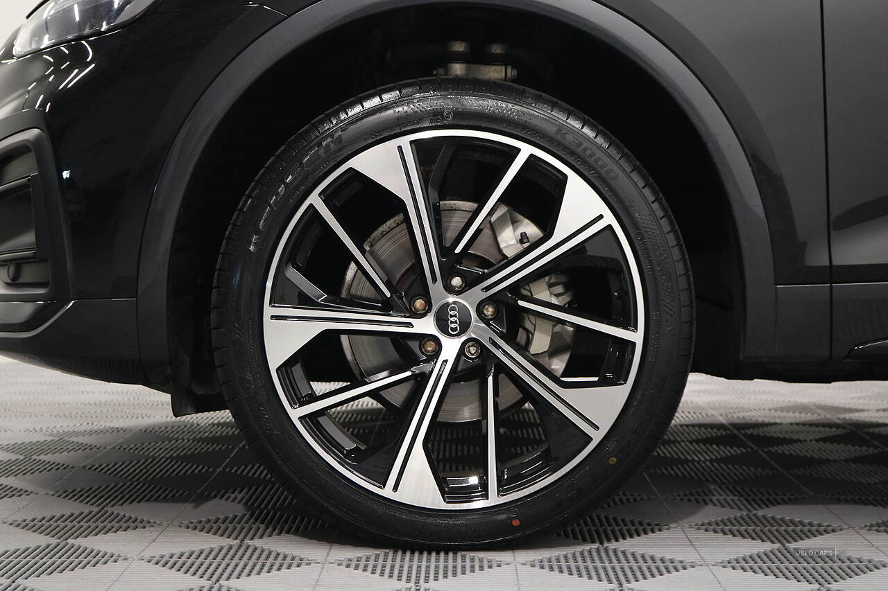 Oct 2021 Audi Q5 40 TDI Quattro Sport 5dr S Tronic