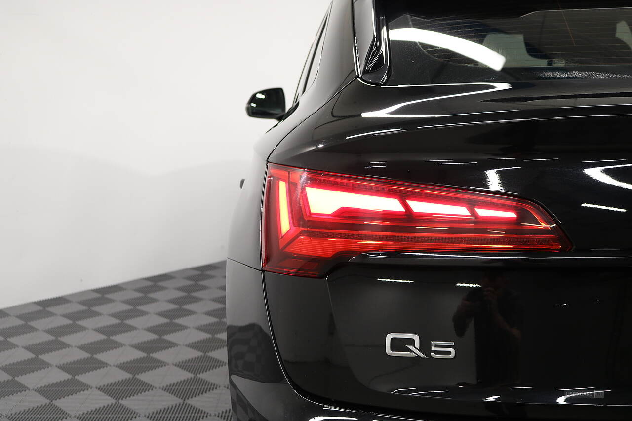 Oct 2021 Audi Q5 40 TDI Quattro Sport 5dr S Tronic