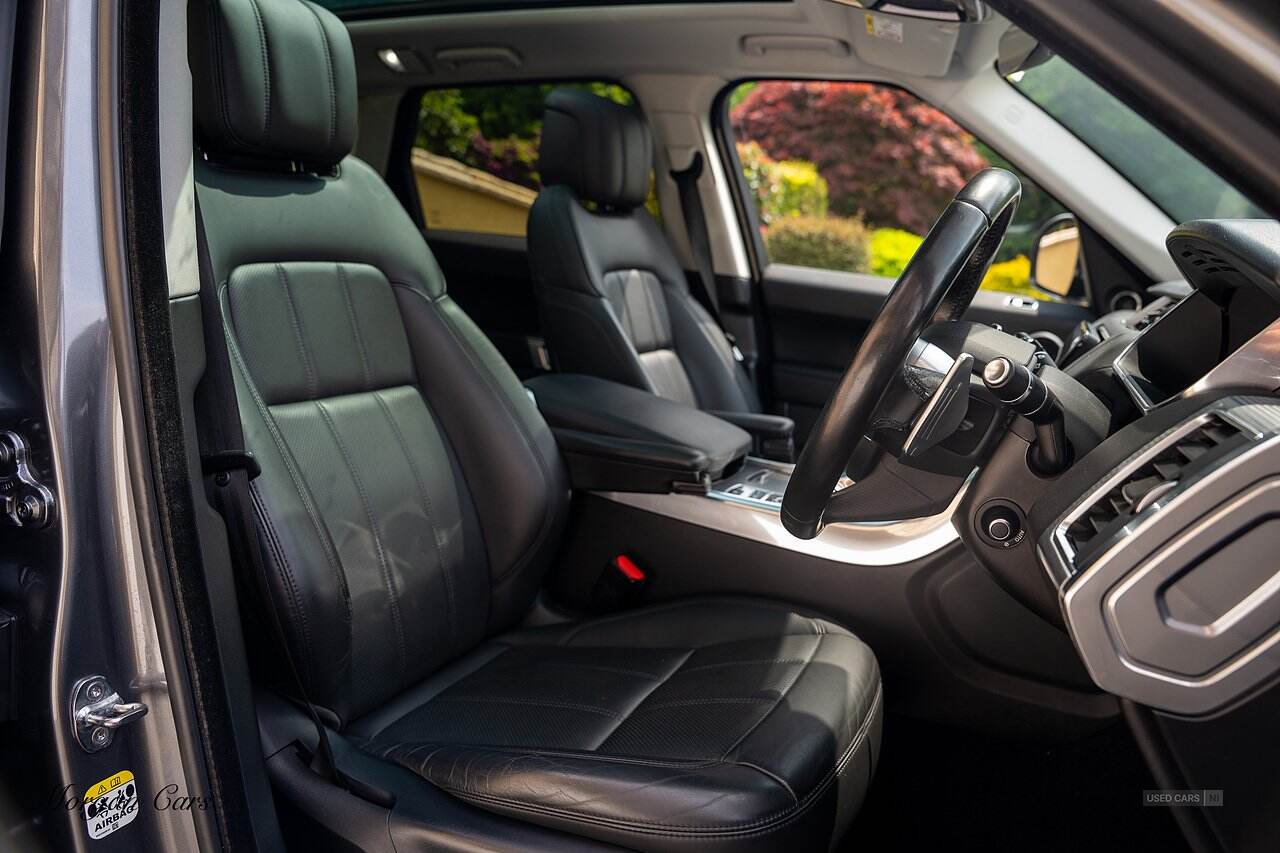 May 2019 Land Rover Range Rover Sport 3.0 SDV6 HSE Dynamic 5dr Auto [7 Seat]