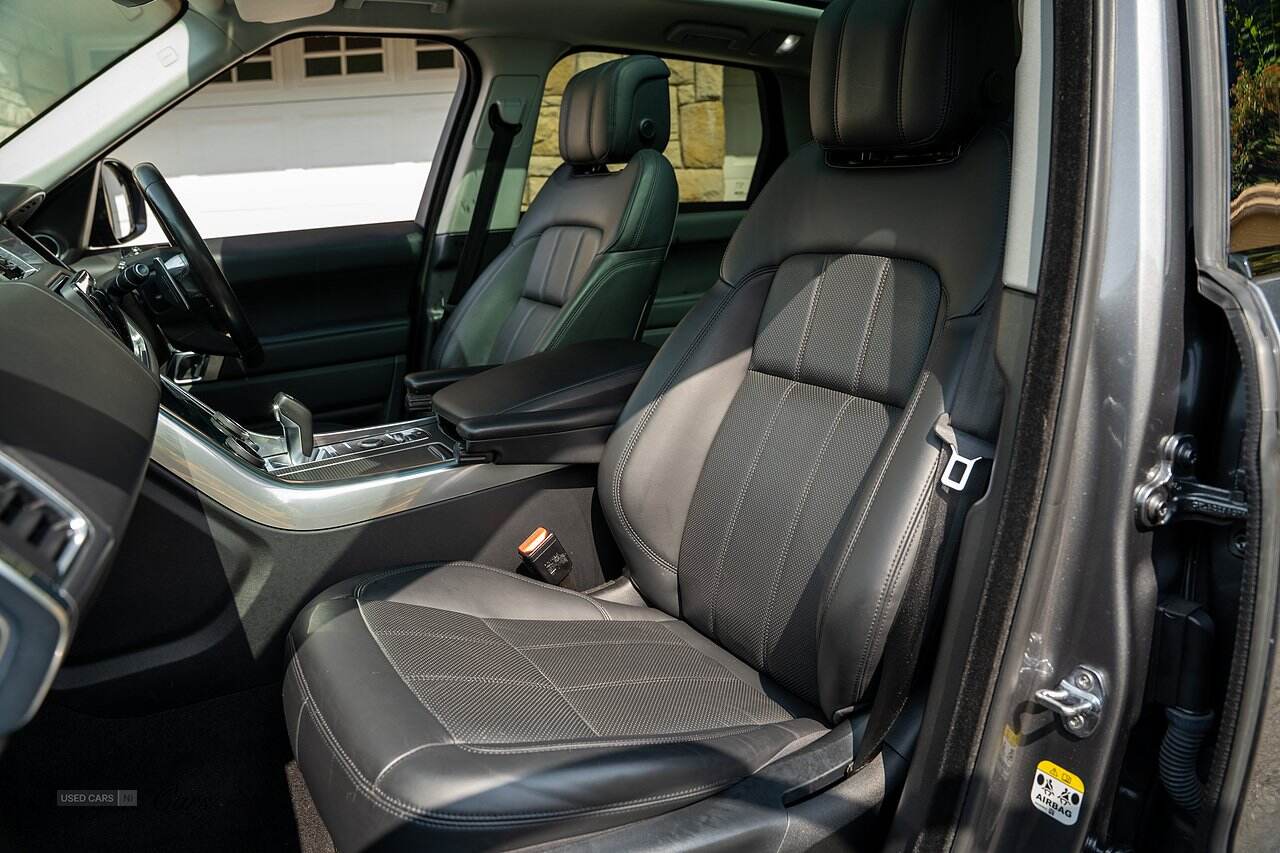 May 2019 Land Rover Range Rover Sport 3.0 SDV6 HSE Dynamic 5dr Auto [7 Seat]