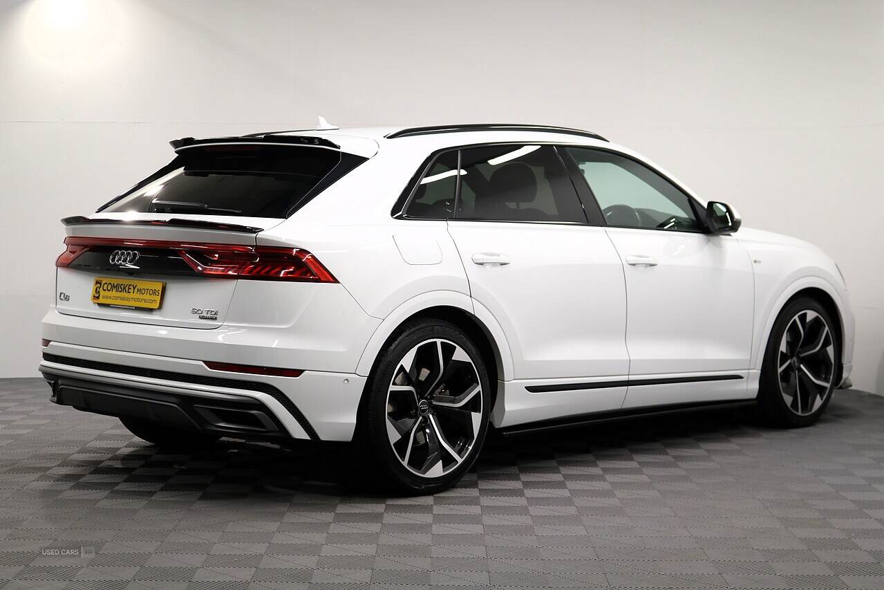 Oct 2020 Audi Q8 50 TDI Quattro S Line 5dr Tiptronic [Leather]