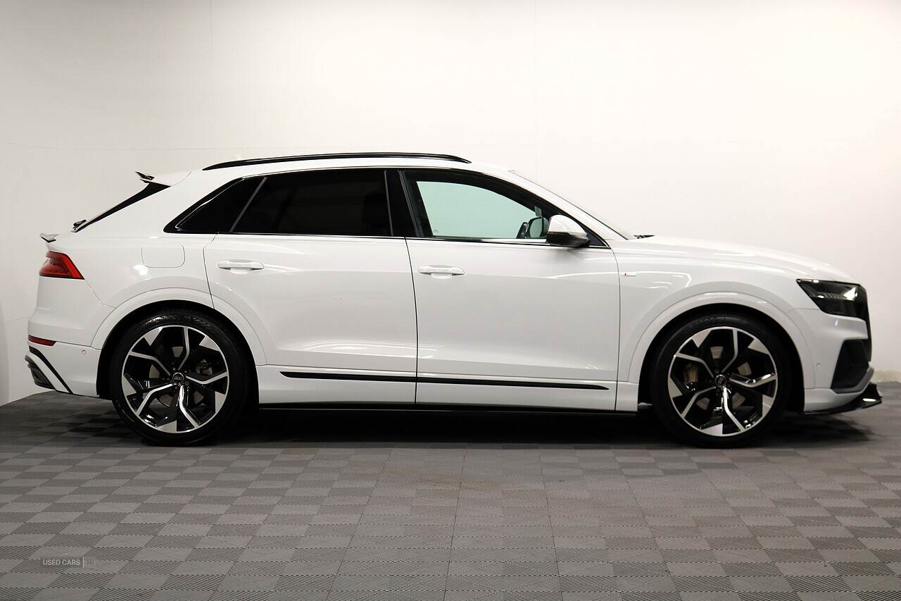 Oct 2020 Audi Q8 50 TDI Quattro S Line 5dr Tiptronic [Leather]