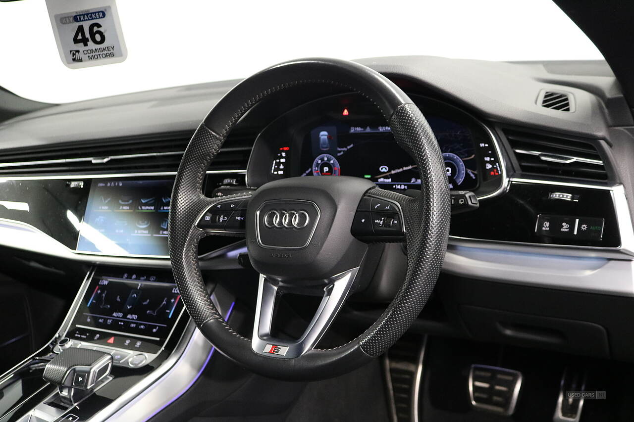 Oct 2020 Audi Q8 50 TDI Quattro S Line 5dr Tiptronic [Leather]