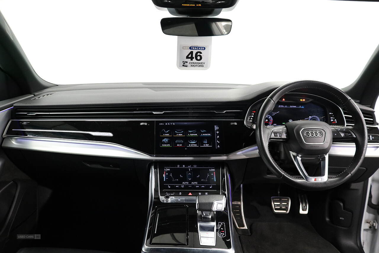 Oct 2020 Audi Q8 50 TDI Quattro S Line 5dr Tiptronic [Leather]