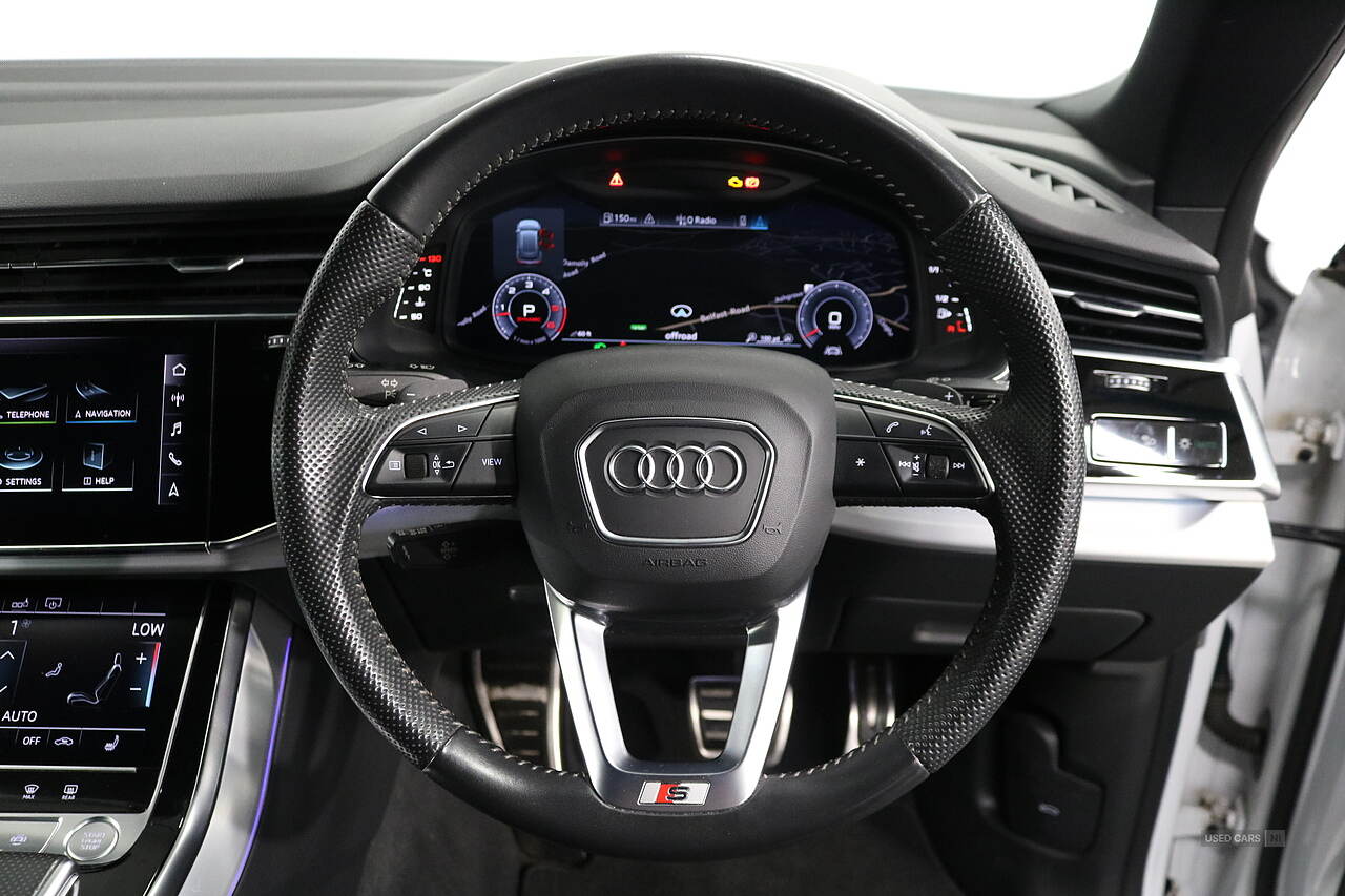 Oct 2020 Audi Q8 50 TDI Quattro S Line 5dr Tiptronic [Leather]