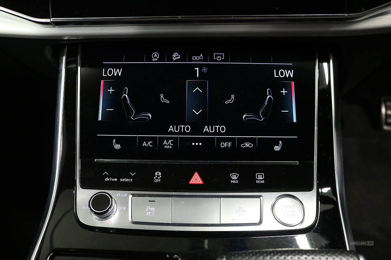 Oct 2020 Audi Q8 50 TDI Quattro S Line 5dr Tiptronic [Leather]