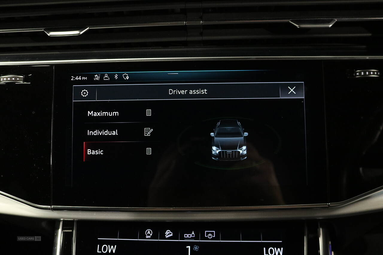 Oct 2020 Audi Q8 50 TDI Quattro S Line 5dr Tiptronic [Leather]