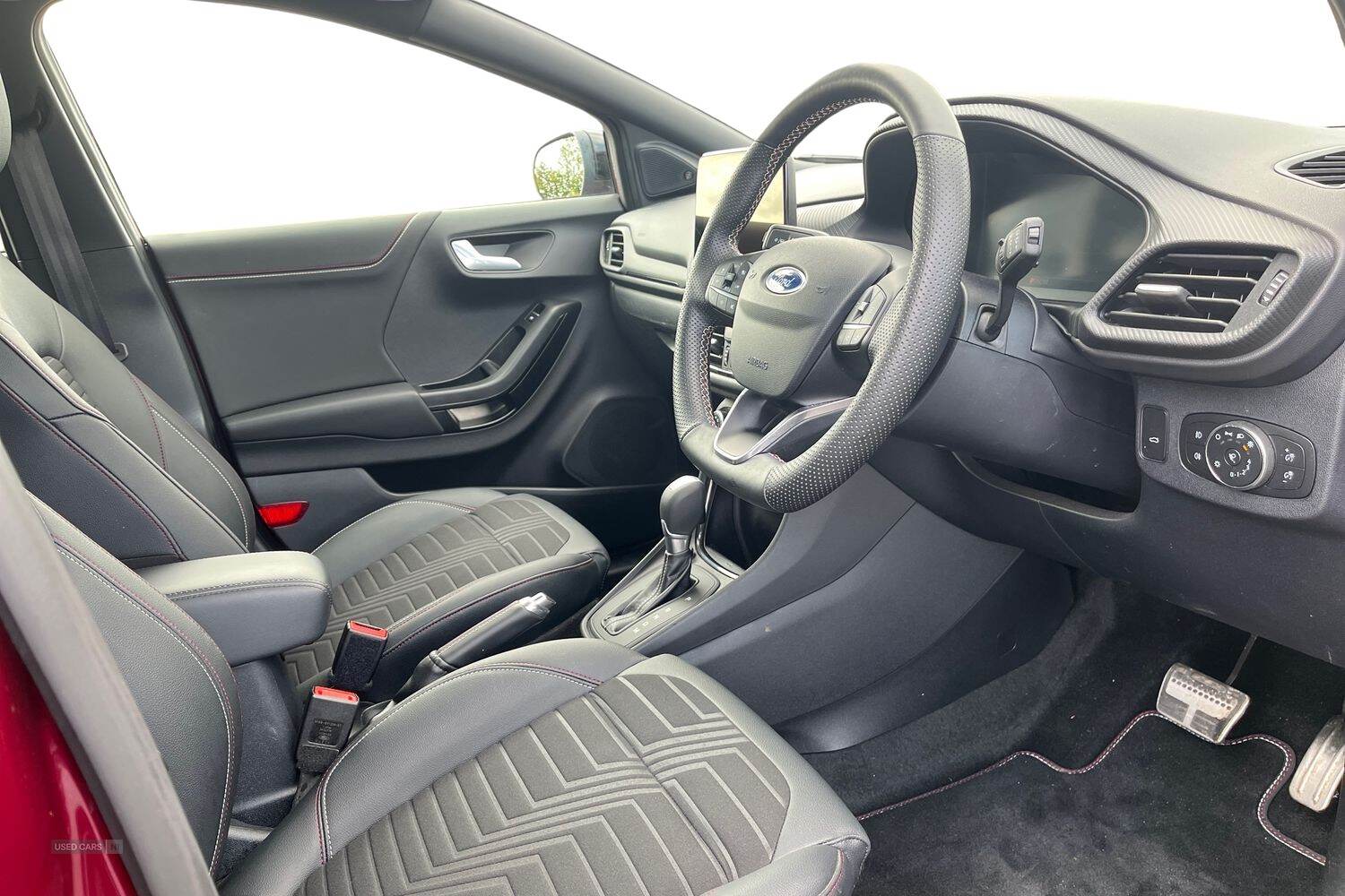 Apr 2023 Ford Puma 1.0 EcoBoost Vivid Ruby Edition 5dr DCT