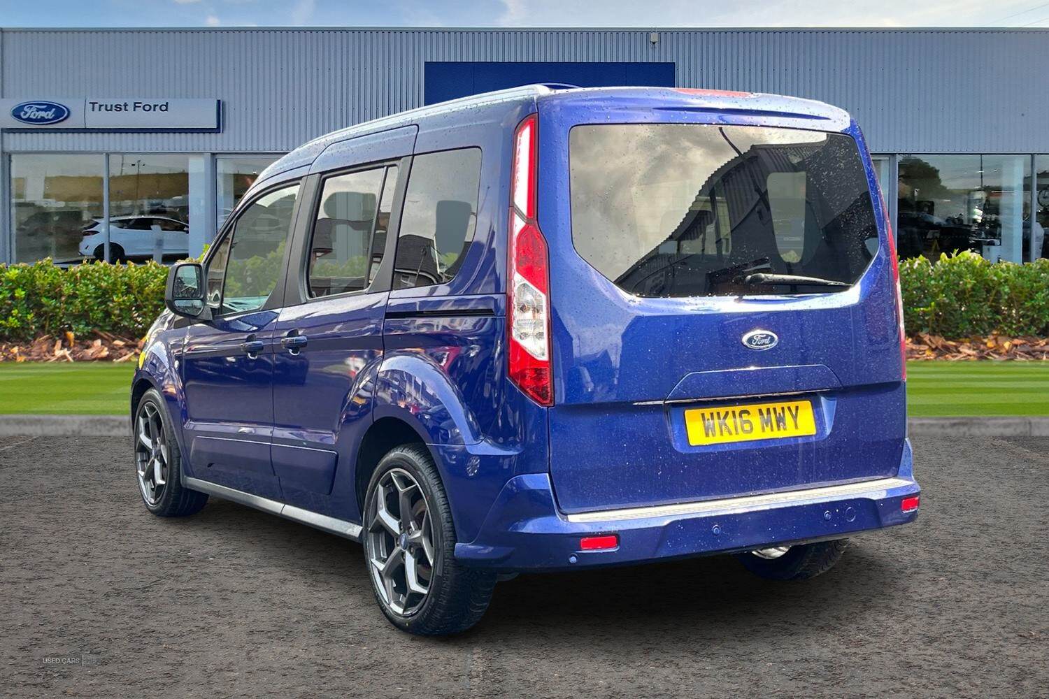 Mar 2016 Ford Tourneo Connect 1.5 TDCi 120 Titanium 5dr Powershift