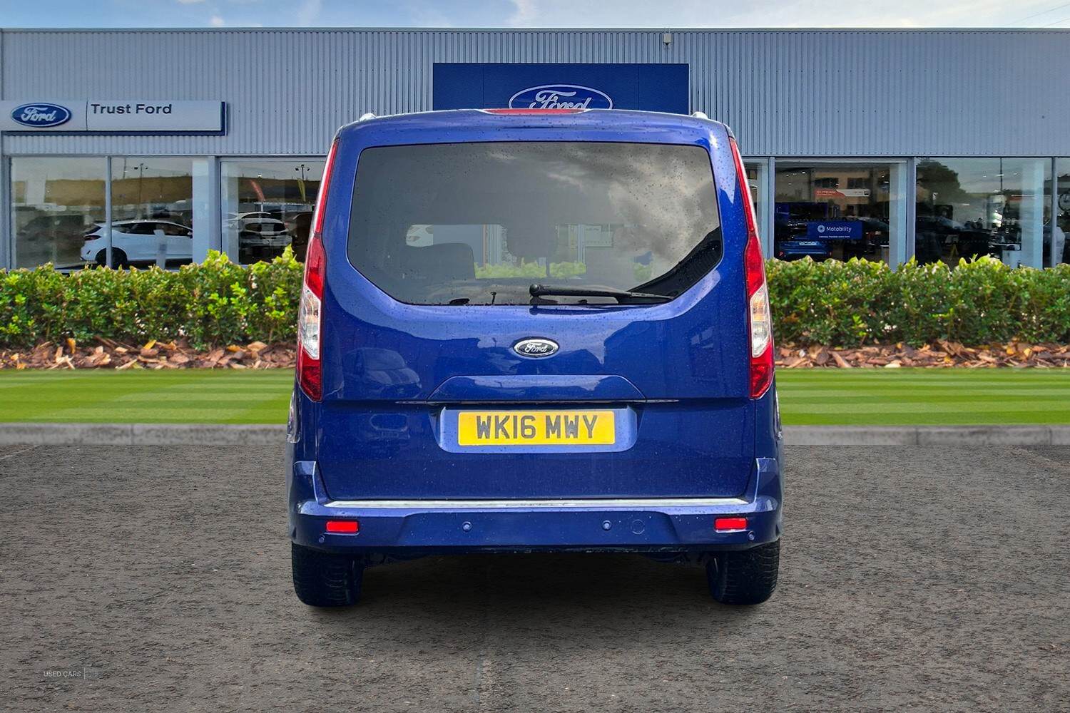 Mar 2016 Ford Tourneo Connect 1.5 TDCi 120 Titanium 5dr Powershift