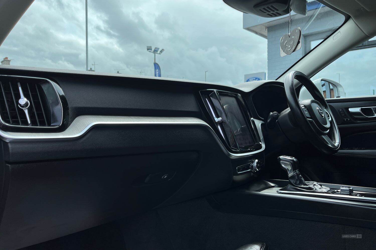 Nov 2019 Volvo V60 2.0 D4 [190] Inscription Plus 5dr Auto