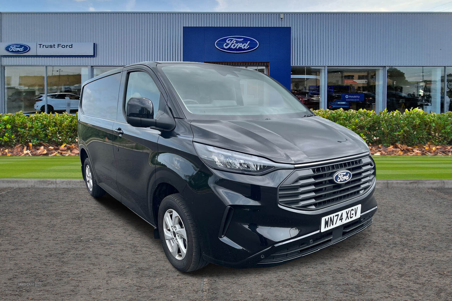 Oct 2024 Ford Transit Custom 2.0 EcoBlue 136ps H1 Van Limited Auto