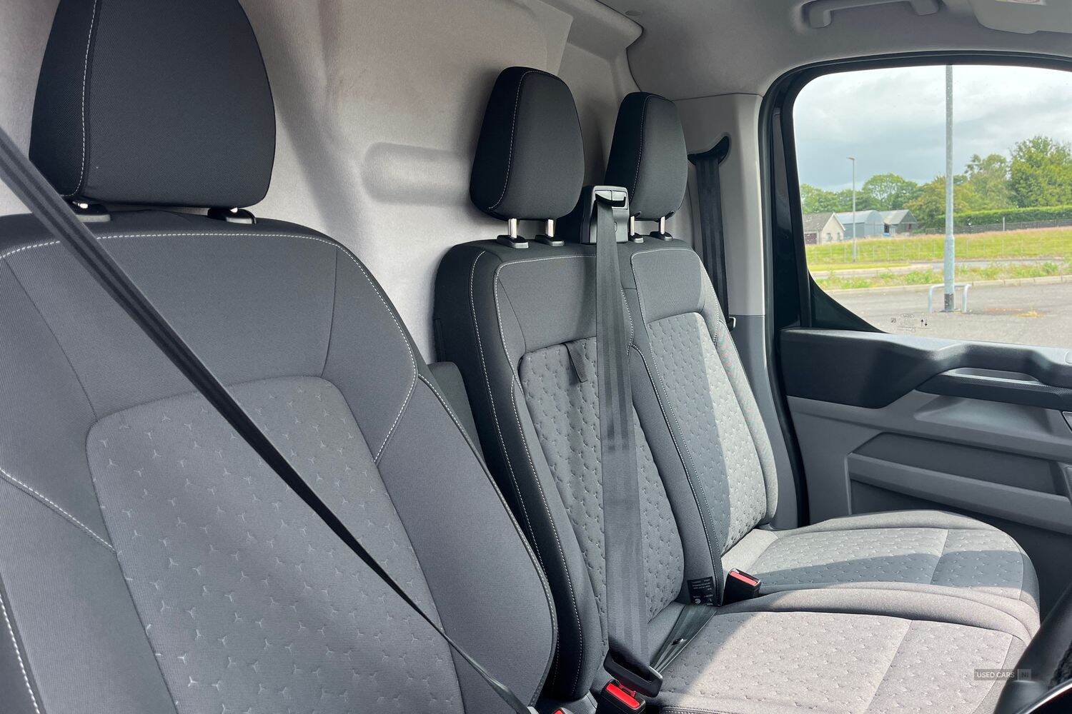 Oct 2024 Ford Transit Custom 2.0 EcoBlue 136ps H1 Van Limited Auto