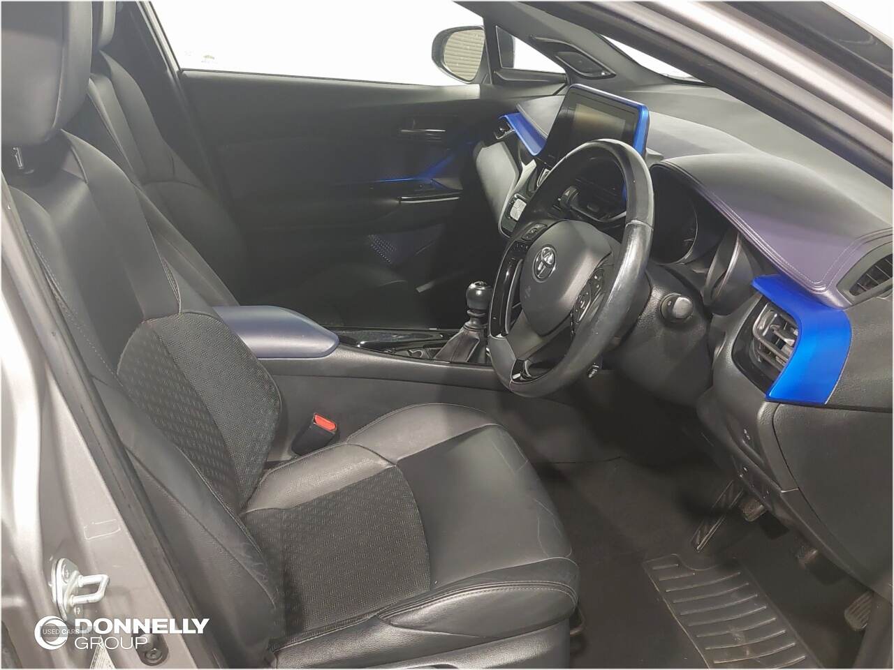 Jan 2017 Toyota C-HR 1.2T Dynamic 5dr