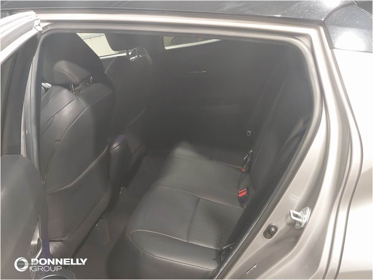 Jan 2017 Toyota C-HR 1.2T Dynamic 5dr