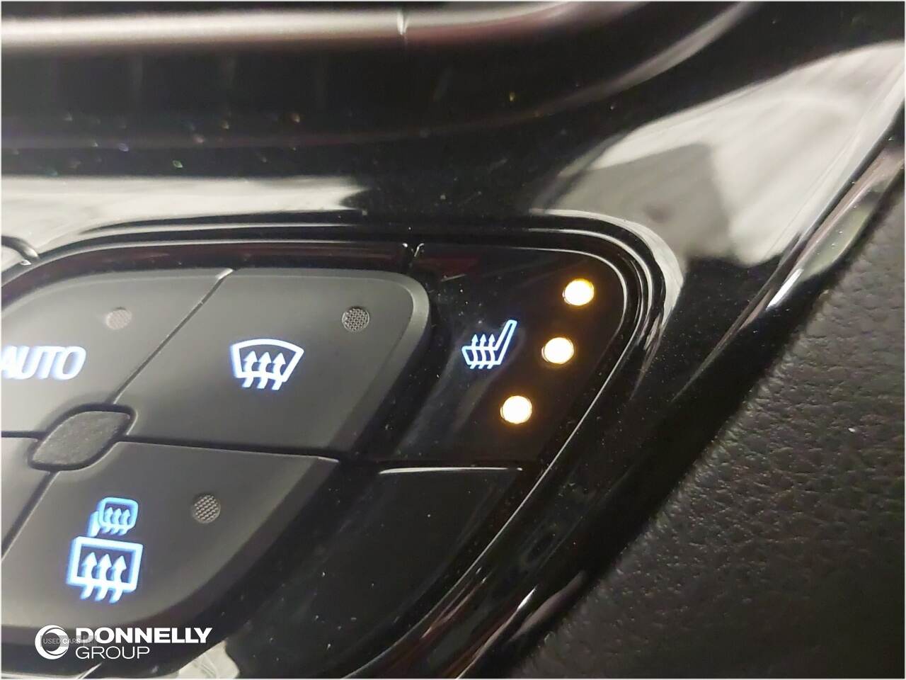 Jan 2017 Toyota C-HR 1.2T Dynamic 5dr