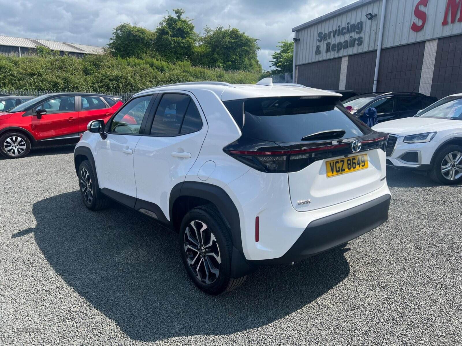 Jan 2022 Toyota Yaris Cross 1.5 Hybrid Design 5dr CVT