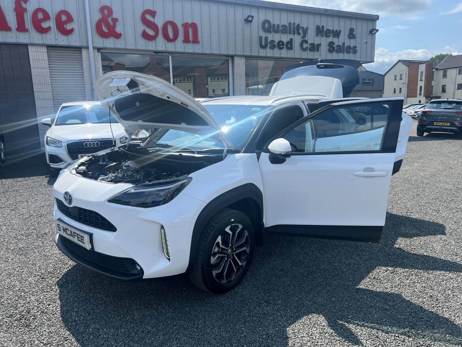 Jan 2022 Toyota Yaris Cross 1.5 Hybrid Design 5dr CVT