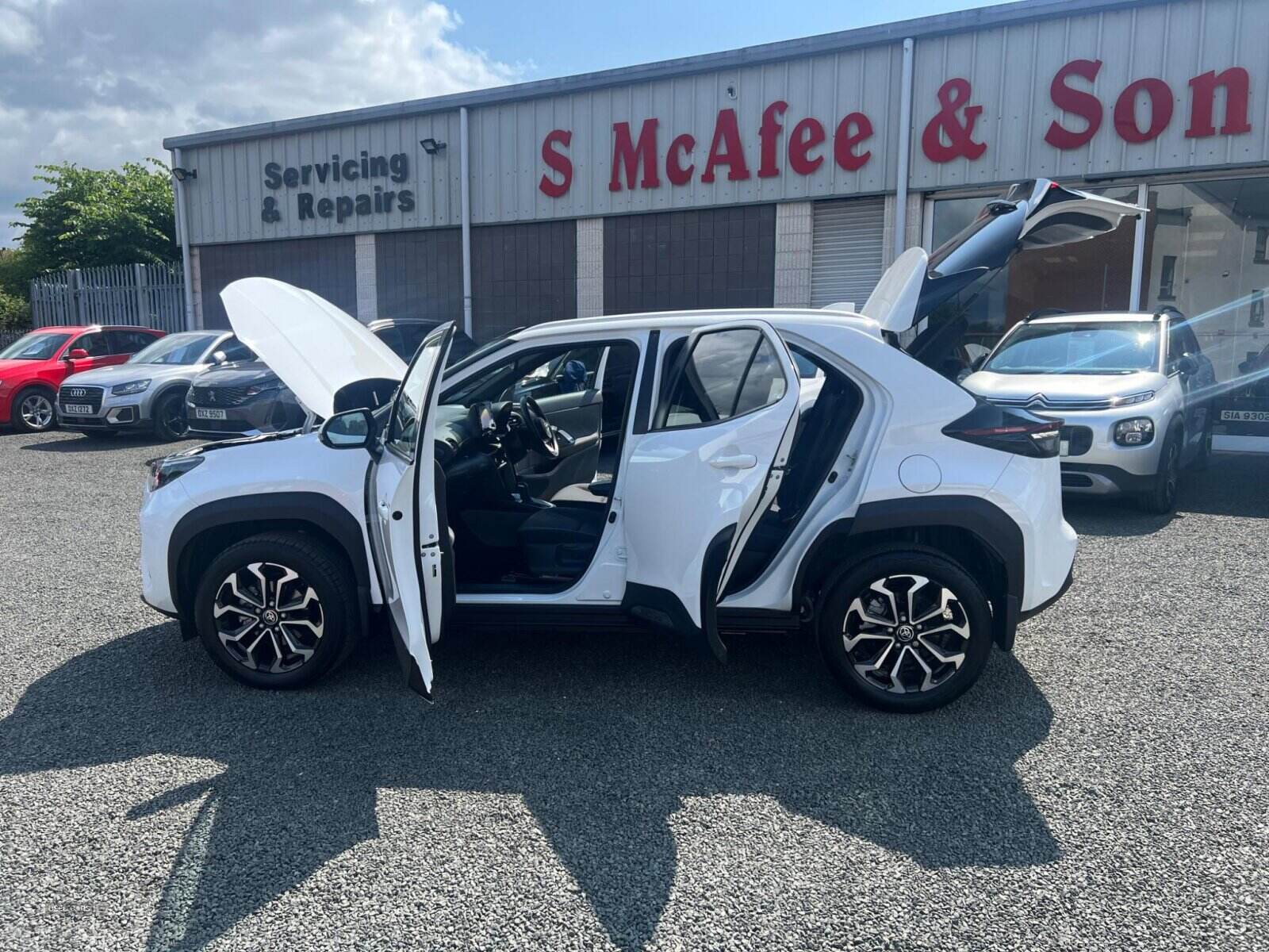 Jan 2022 Toyota Yaris Cross 1.5 Hybrid Design 5dr CVT