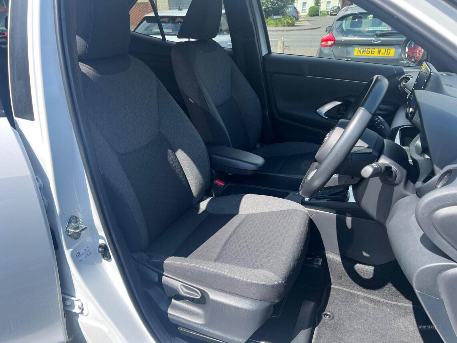 Jan 2022 Toyota Yaris Cross 1.5 Hybrid Design 5dr CVT