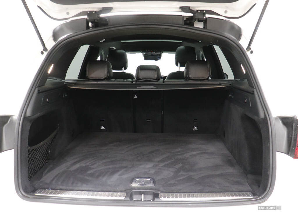 May 2020 Mercedes-Benz GLC GLC 300d 4Matic AMG Line Premium Pls 5dr 9G-Tronic