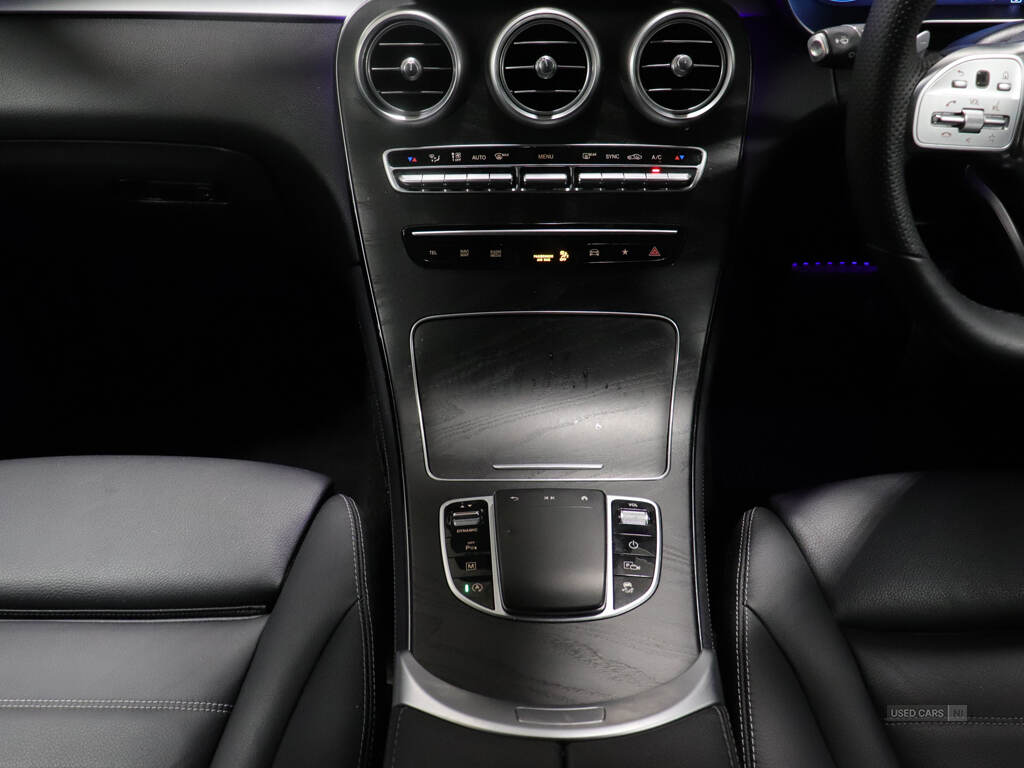 May 2020 Mercedes-Benz GLC GLC 300d 4Matic AMG Line Premium Pls 5dr 9G-Tronic