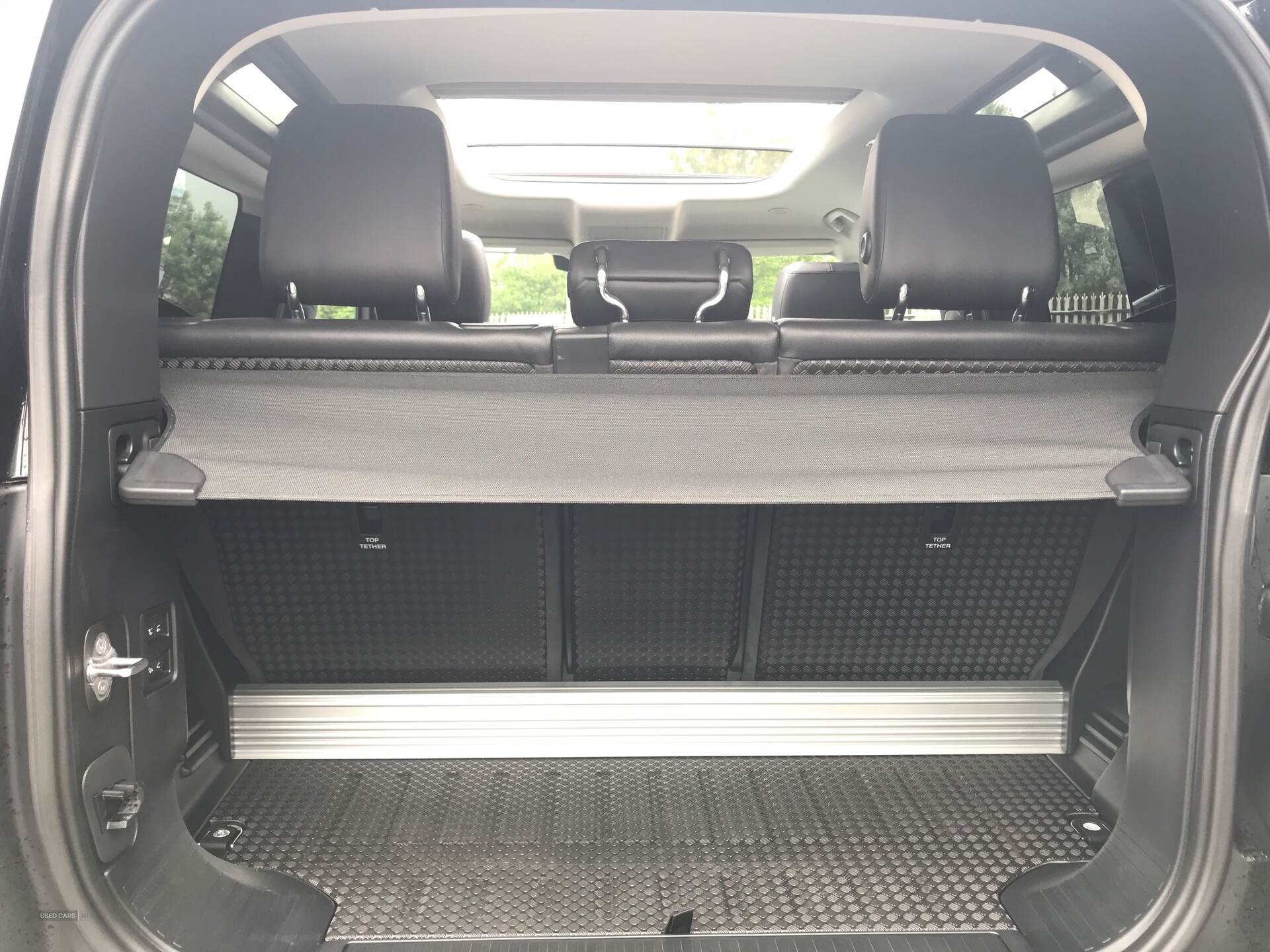 Apr 2021 Land Rover Defender 3.0 D250 First Edition 90 3dr Auto [6 Seat]
