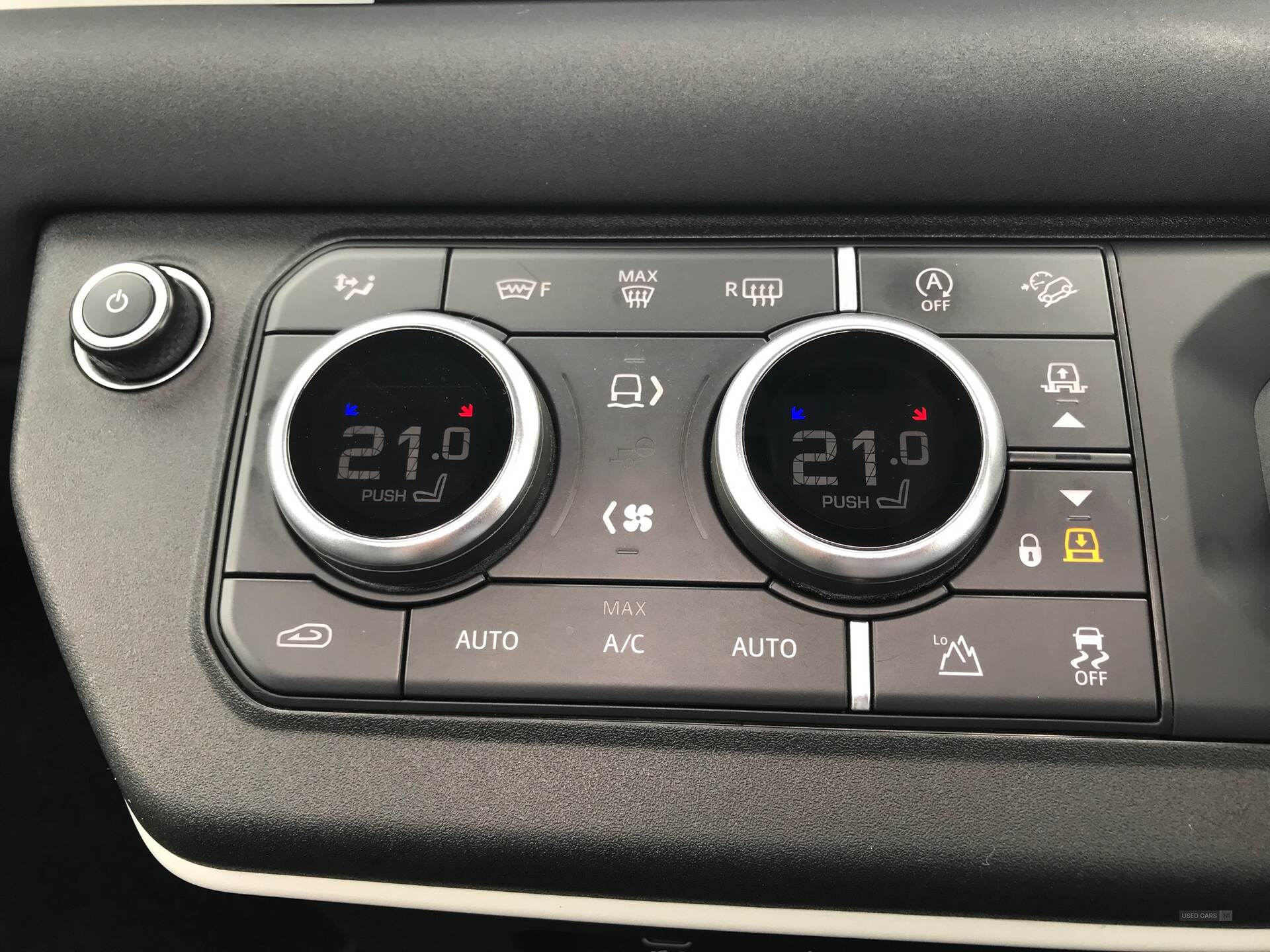 Apr 2021 Land Rover Defender 3.0 D250 First Edition 90 3dr Auto [6 Seat]