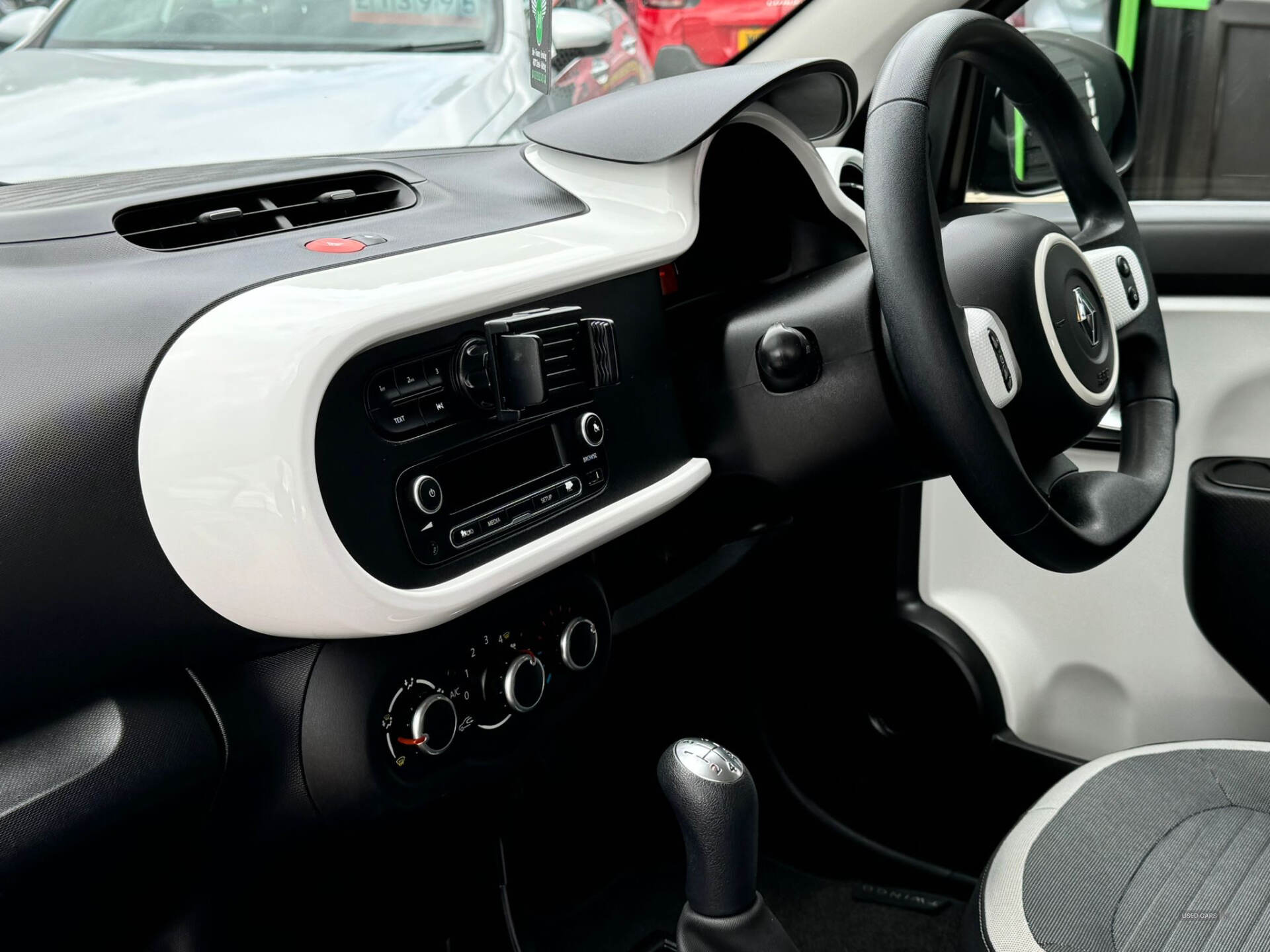 Jul 2015 Renault Twingo 1.0 SCE Play 5dr